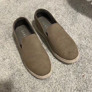 DKNY Slip-On